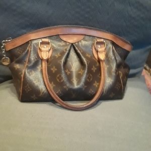 SOLD!!!!!!! Louis Vuitton Tivoli pm